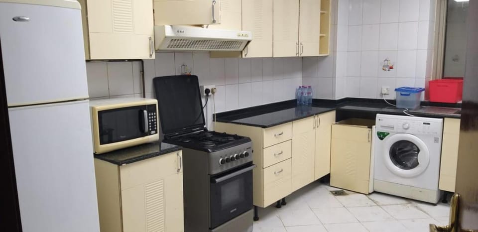 Executive Sharing Bed With Other Male Guests Hostel in Al Sharjah