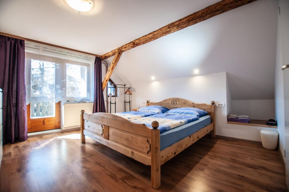 Bed, Day