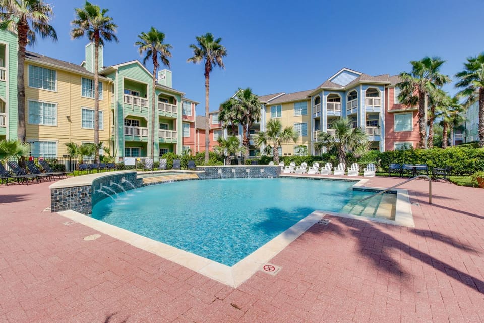 Dawn Condominiums - Break of Dawn Apartment in Galveston Island