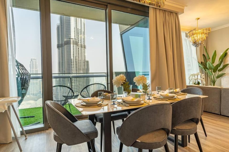 Downtown 3BR Luxe, Burj & Fountain View Bliss Near Dubai Mall Apartment in Dubai