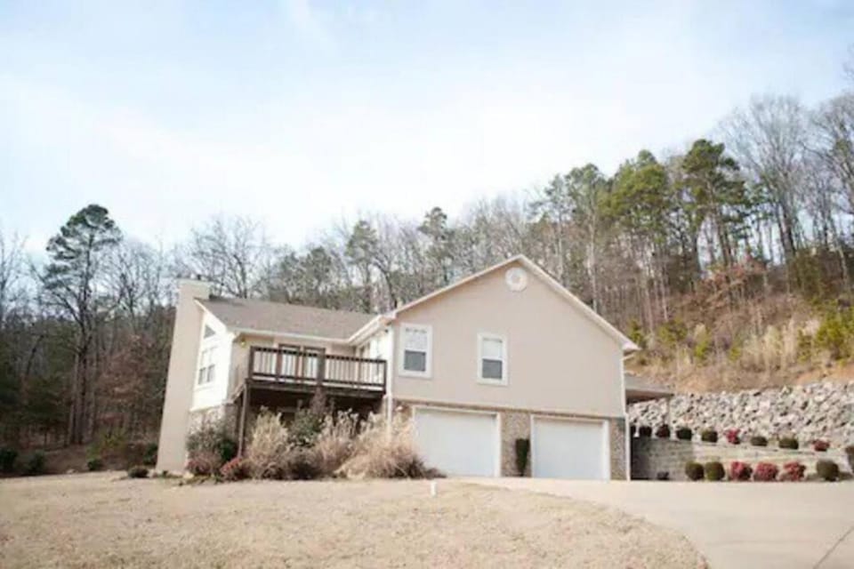 Elis Woodland Escape House in Arkansas