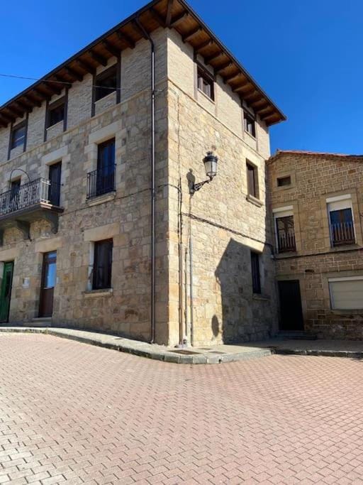 Apartamentos Rurales La Plaza 2 Apartment in La Rioja