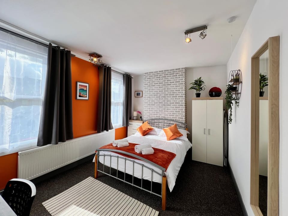 Bed, Bedroom