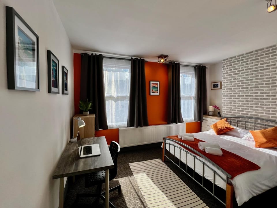 Bed, Bedroom