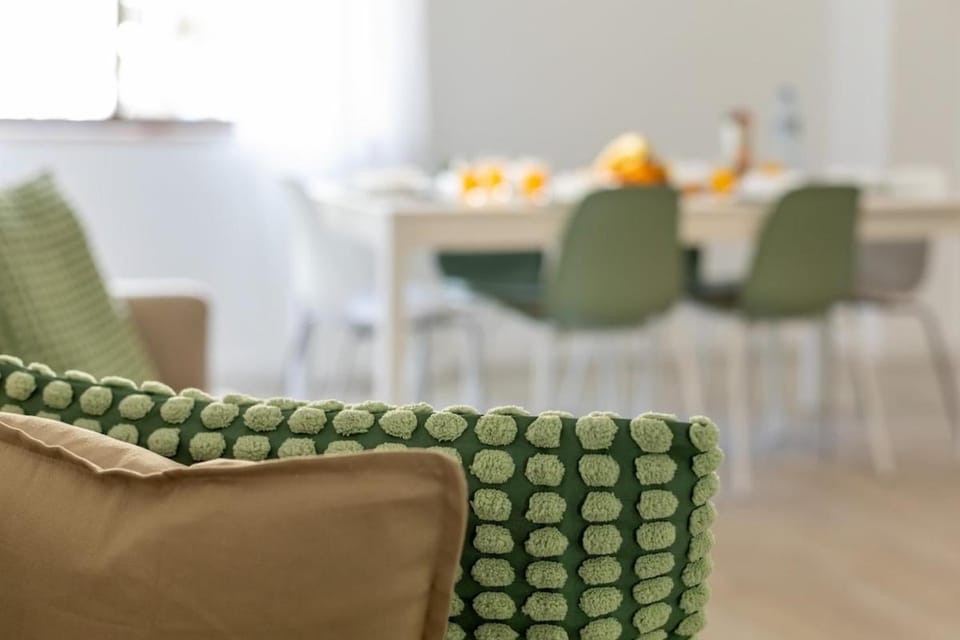 3BR Comfort & Convenience apt in central Massamá Apartment in Lisbon District