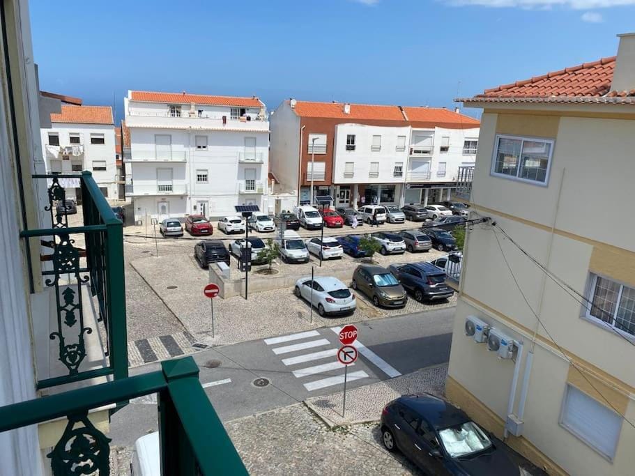 Street view, Location, Parking