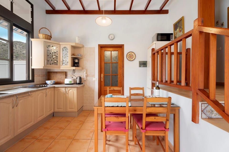 Property building, Kitchen or kitchenette, Living room