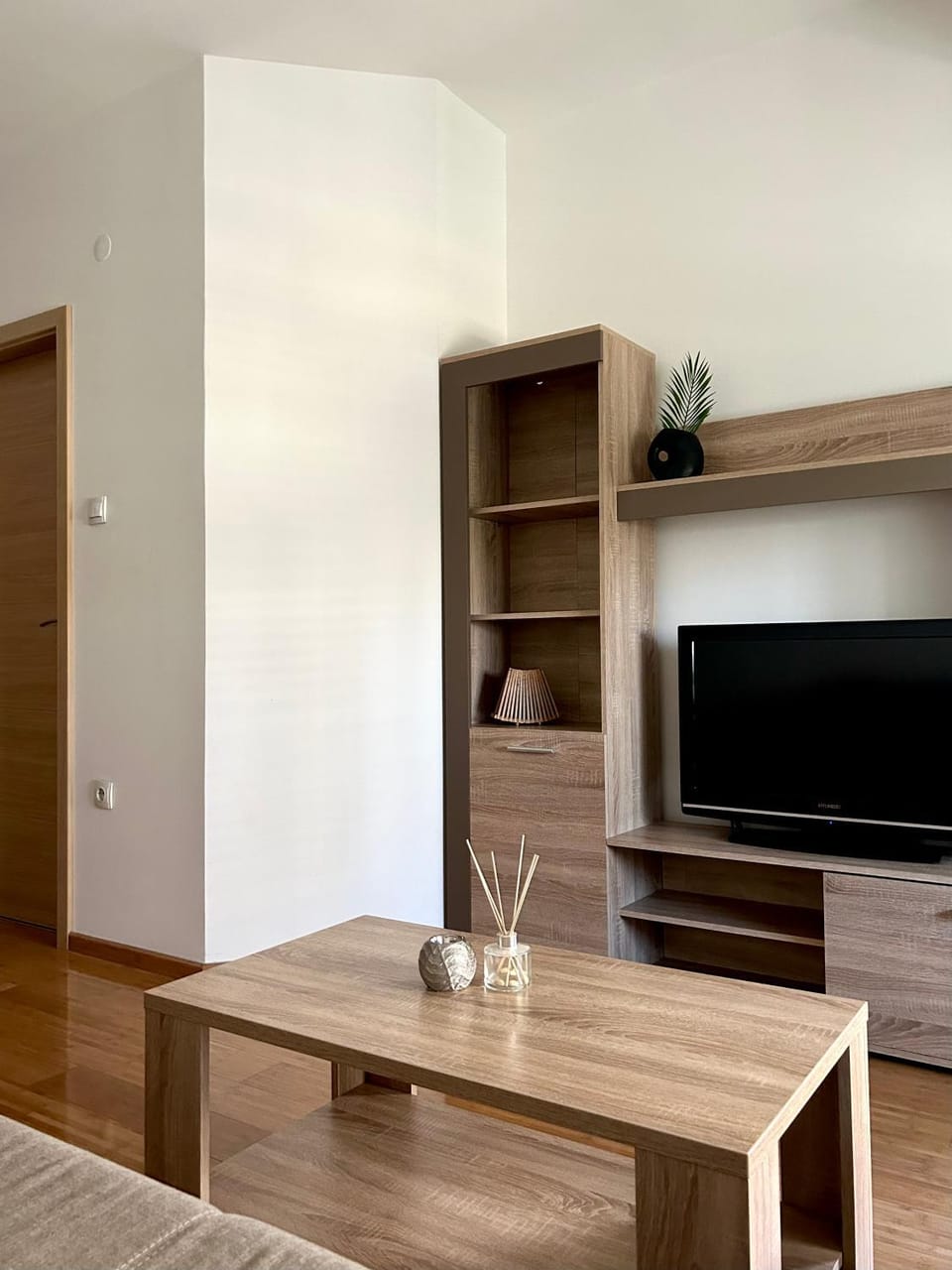 Communal lounge/ TV room, Living room, Seating area, Evening entertainment