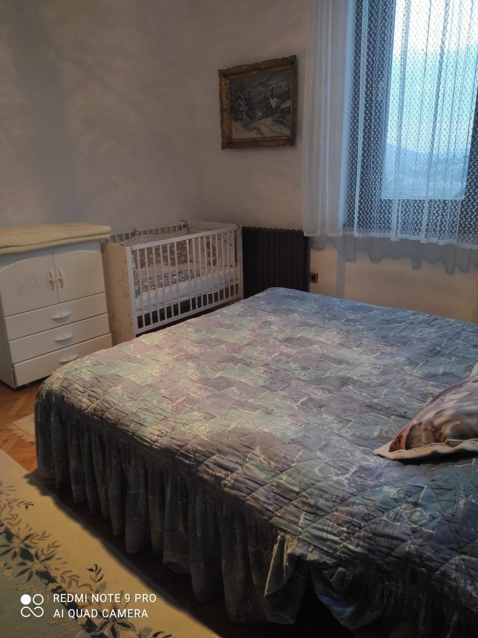 Bedroom, cot