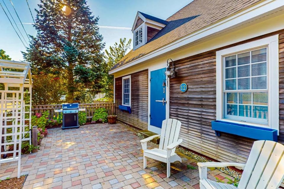 Property building, Spring, Day