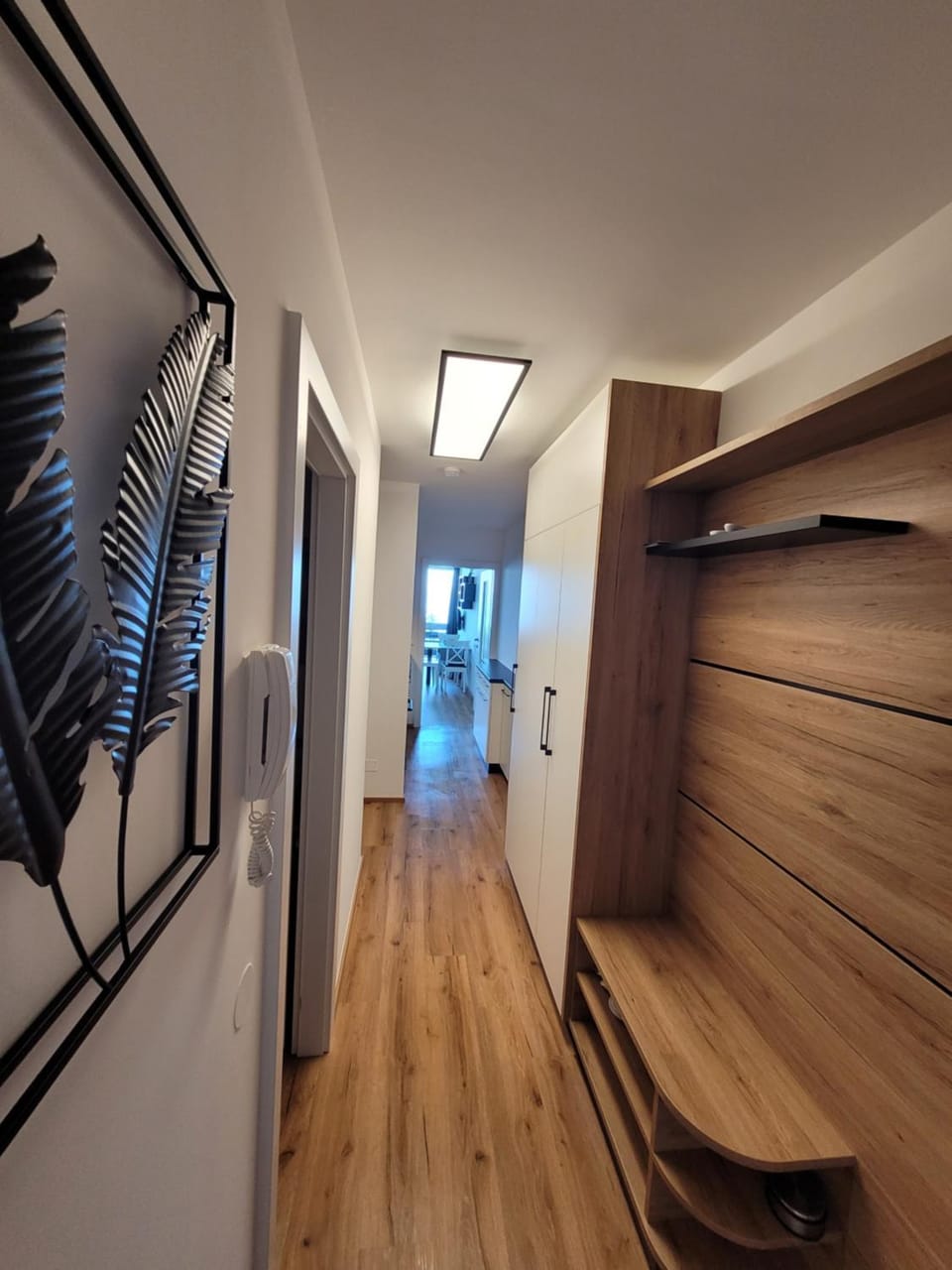 Photo of the whole room, wardrobe