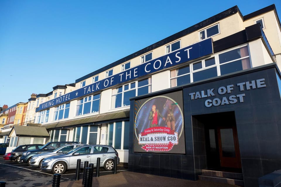 Facade/entrance, Day, Nightclub / DJ, Evening entertainment