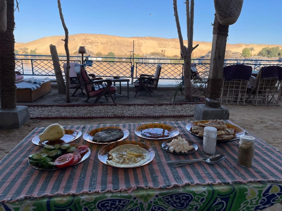 Restaurant/places to eat, View (from property/room), Balcony/Terrace, Dining area, Breakfast
