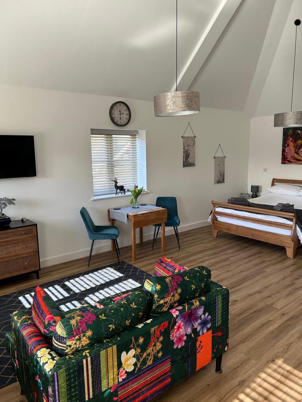 Photo of the whole room