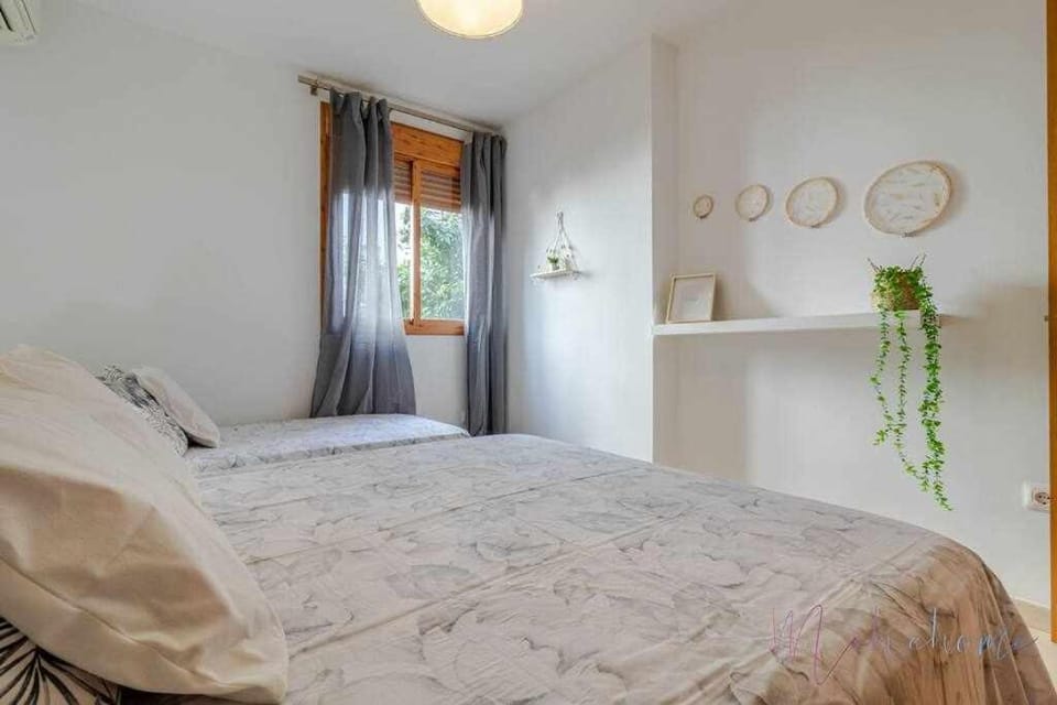 Apartamento 4 en Estadio Sevilla 8 plazas y metro Apartment in Seville