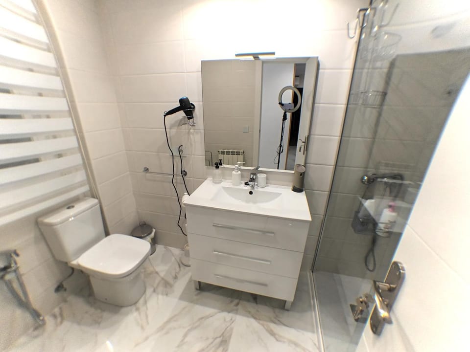 Shower, Toilet, Bathroom