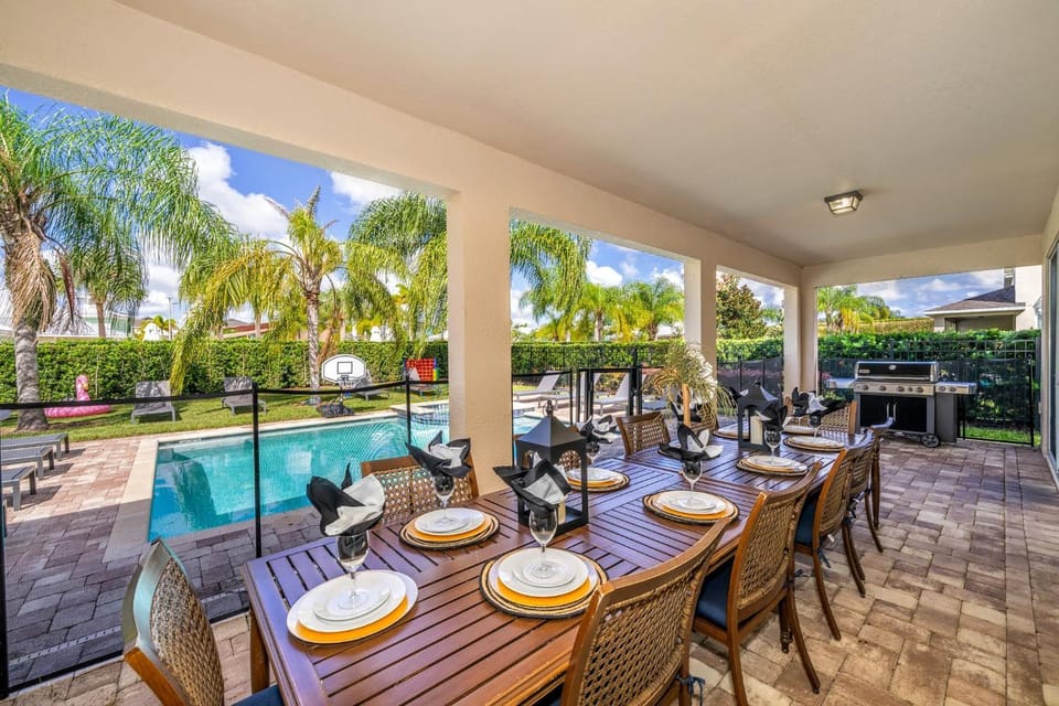 Patio, Garden, Balcony/Terrace, Food and drinks, Dining area, Garden view, Pool view, Swimming pool