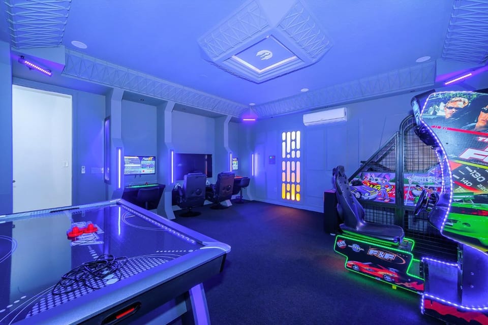 Communal lounge/ TV room, Game Room, Evening entertainment