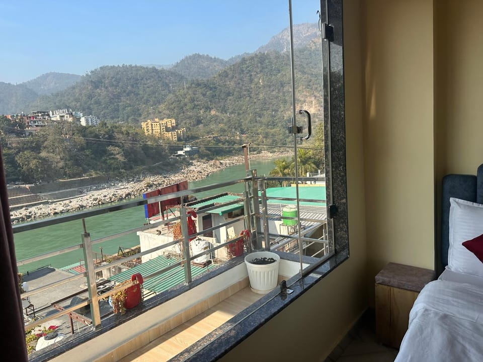 Mountain view, River view