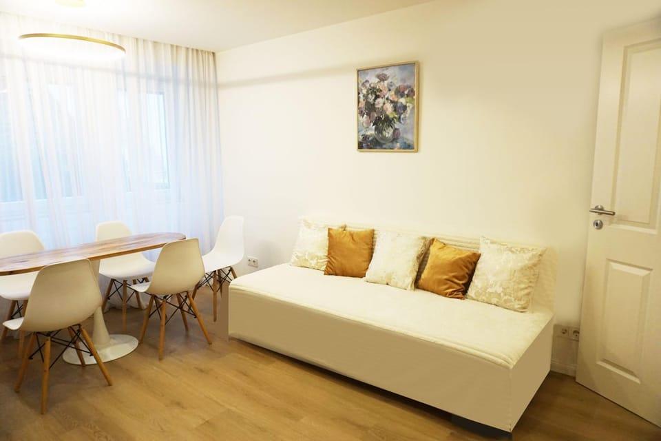 Bed, Living room, Dining area