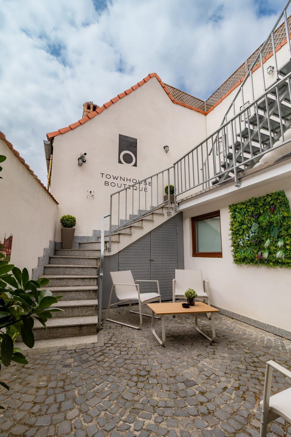 Property building, Day