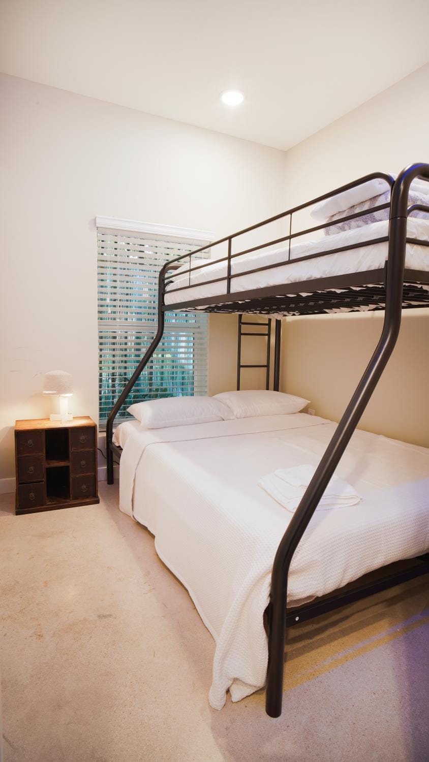 Bed, Bedroom, bunk bed