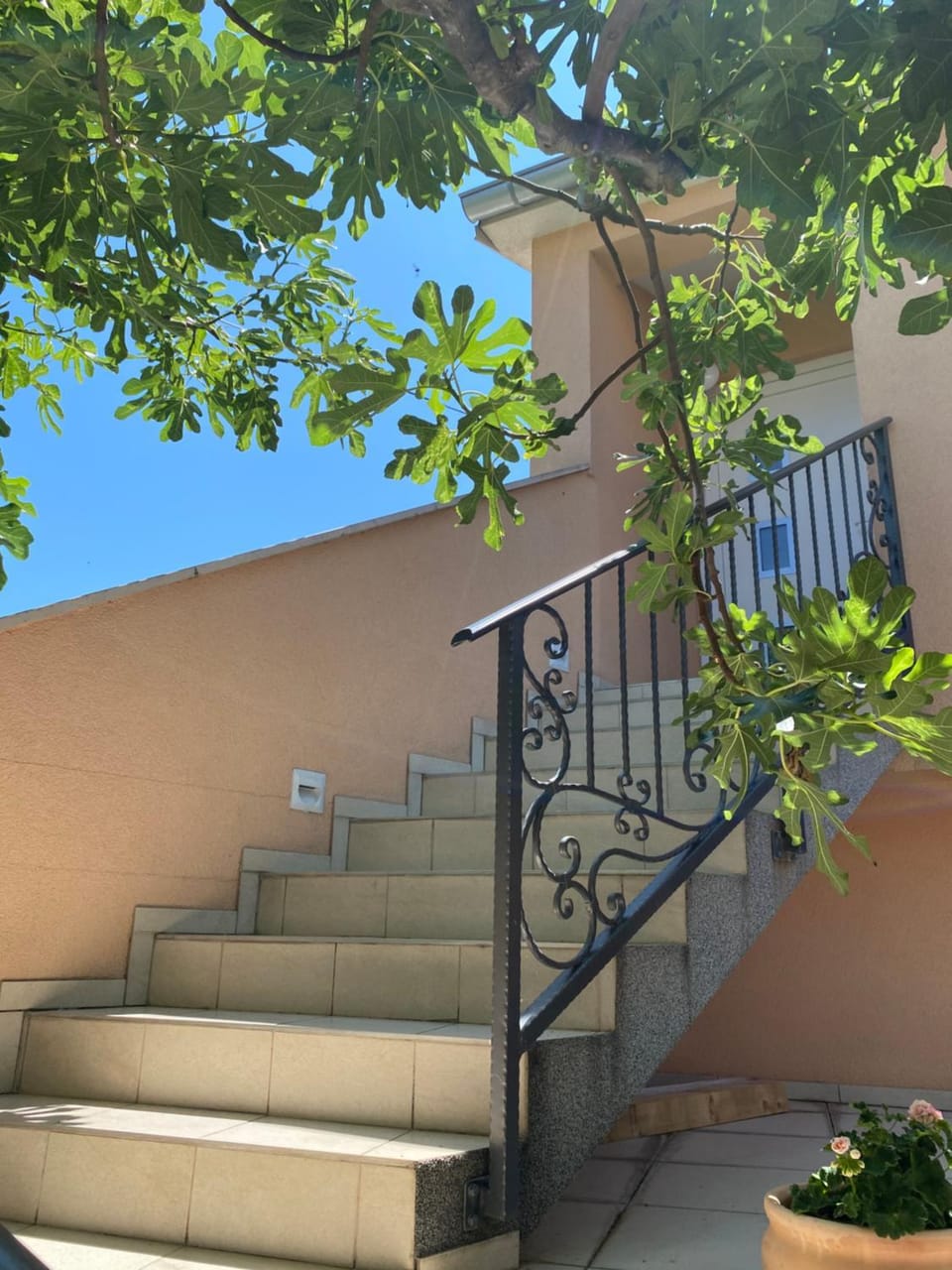 Guest House Lorenta near the beach Bed and Breakfast in Šibenik-Knin County, Croatia