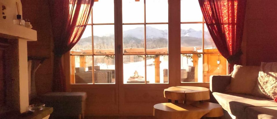 Góralski Domek Łopatówka z kominkiem i Banią - Jacuzzi! House in Zakopane
