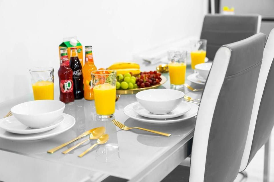 Food and drinks, Dining area, Food, Drinks