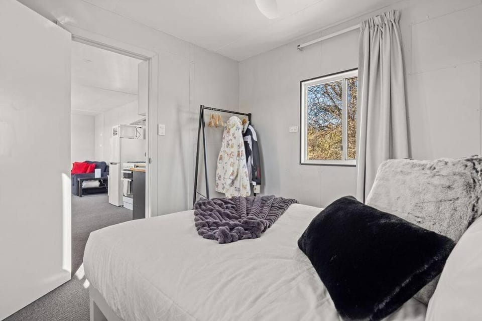 Bedroom, wardrobe