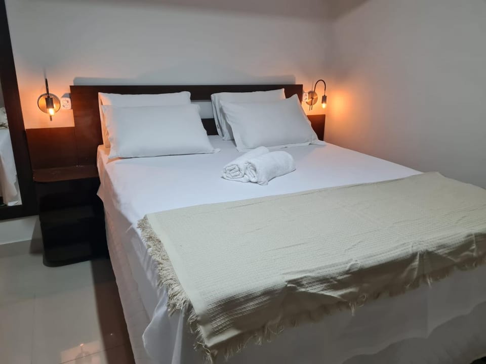 Apt 17 com 2 suítes com ar cond Apartment in Montes Claros