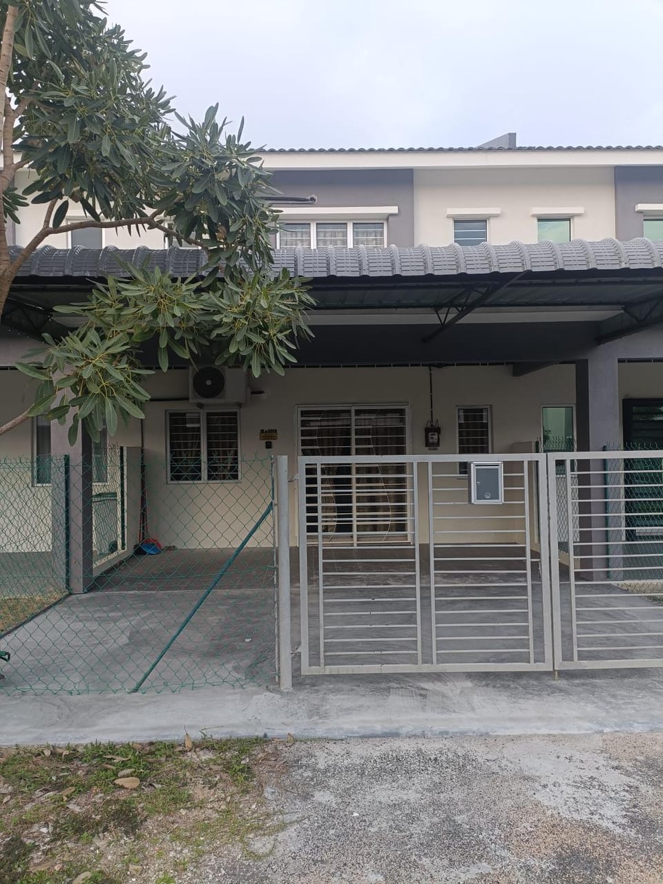 Property building, Day