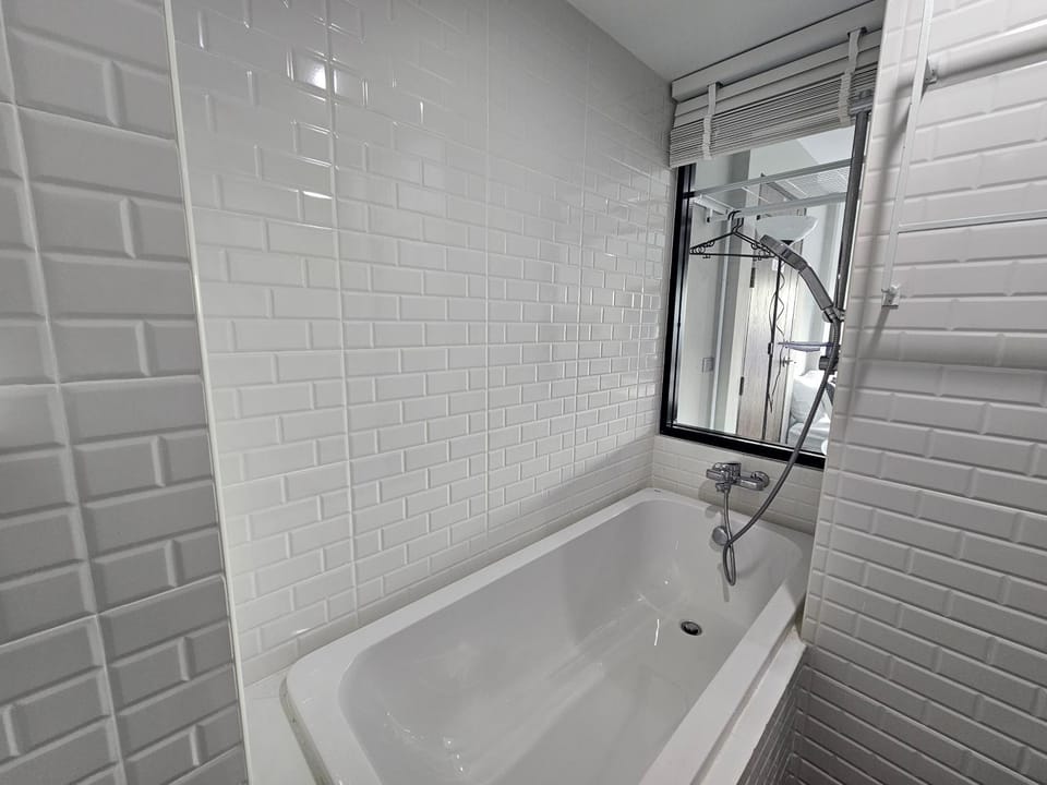 โรงแรมแอเรียเพลส สาทร (AREA Place) Hotel in Bangkok
