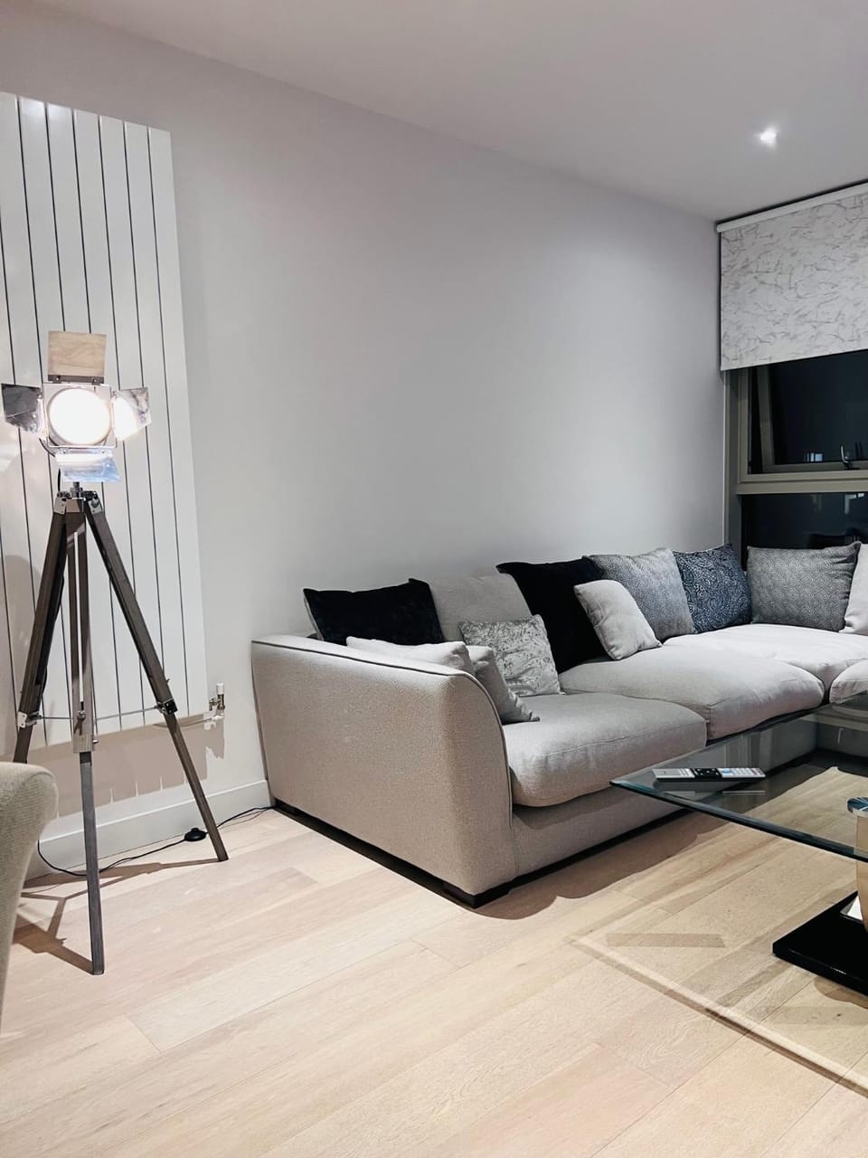 Lovely Royal Wharf 2 Bed Apartment in London