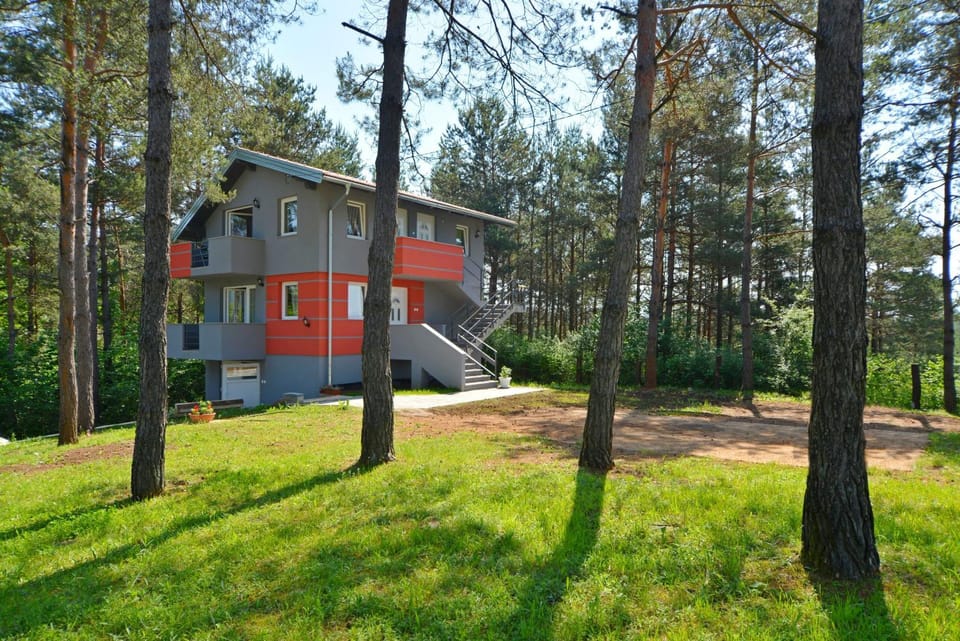 Property building, Facade/entrance, Garden