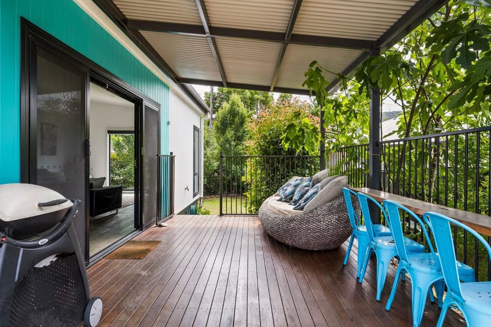 2 Minutes By Bike - On the Rail Trail House in Porepunkah