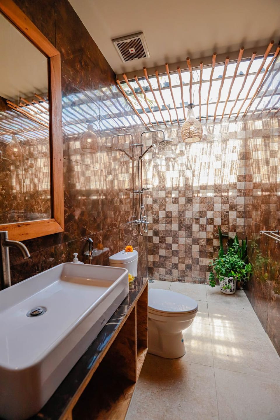 Neo Bintang Bungalow Cafe and Pool Vacation rental in Denpasar