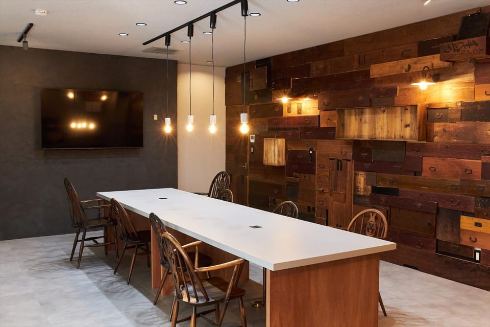 TV and multimedia, Living room, Seating area, Dining area