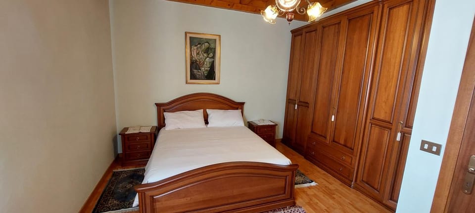 Bed, Photo of the whole room, Bedroom, wardrobe