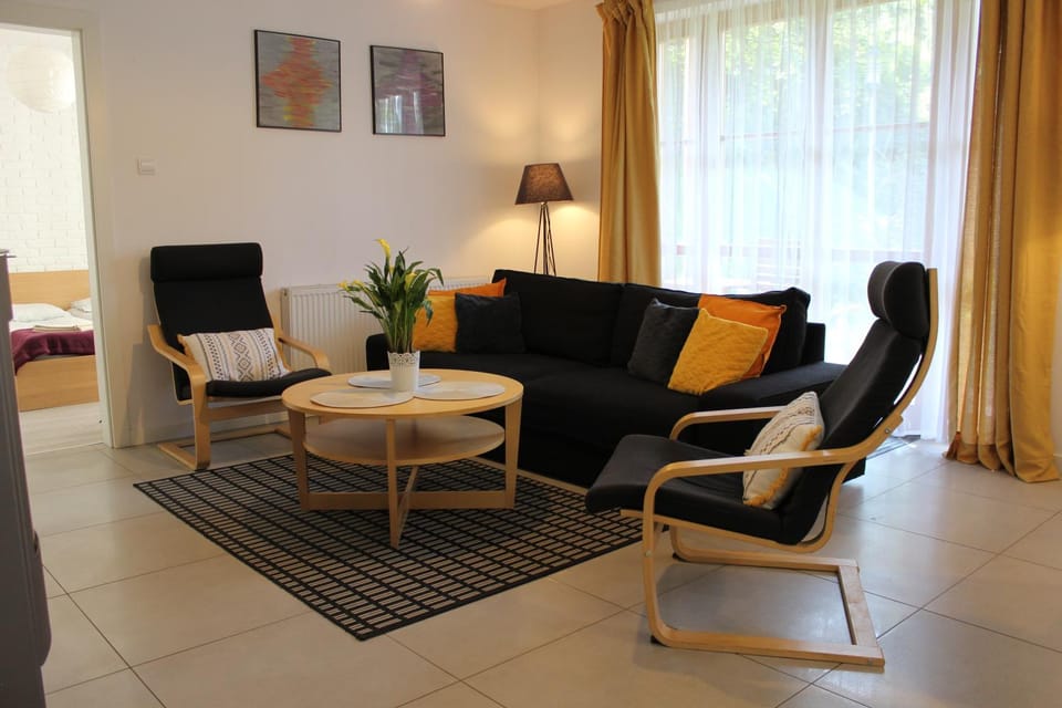Apartament Biały na osiedlu "Apartamenty pod Śnieżką" Apartment in Lower Silesian Voivodeship