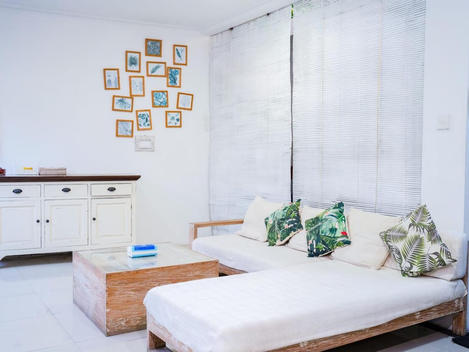Massive 3 bedroom villa in heart of Seminyak Villa in North Kuta
