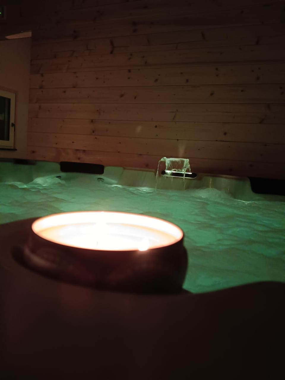 Hot Tub, Spa and wellness centre/facilities