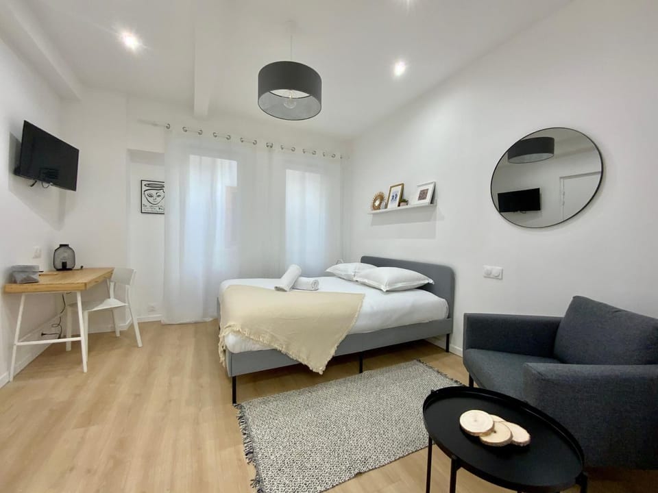 Living room, Bedroom