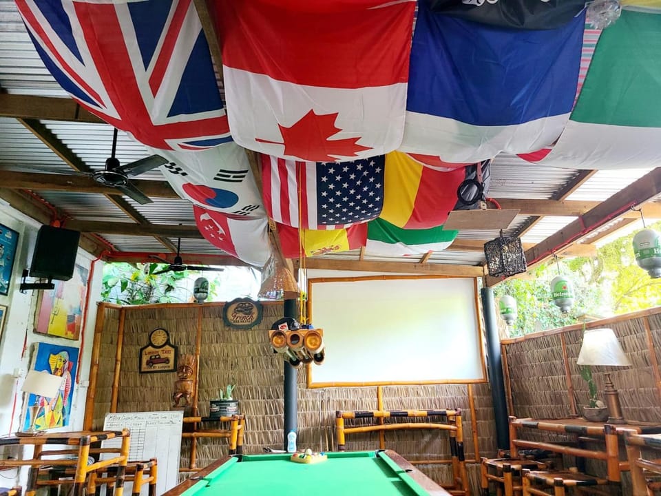 Billiard, Game Room