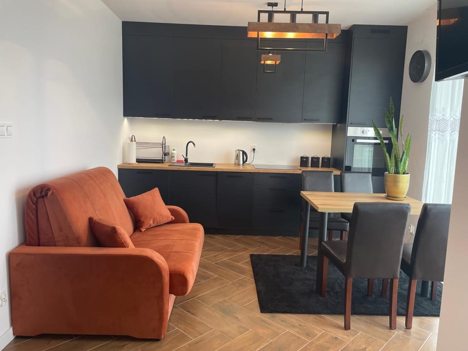 Kitchen or kitchenette, Seating area