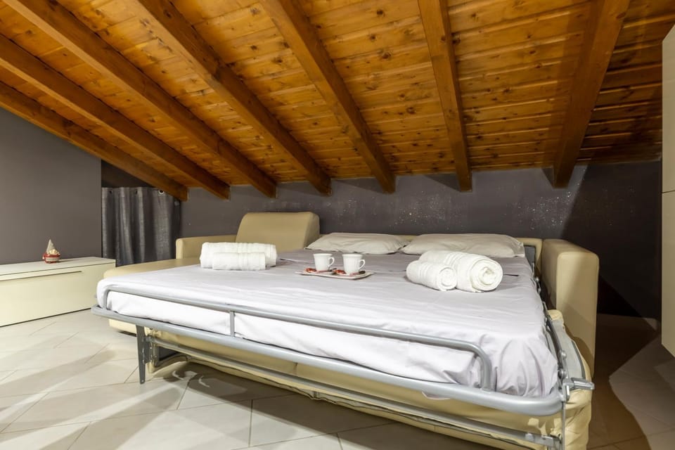 Communal lounge/ TV room, Bed