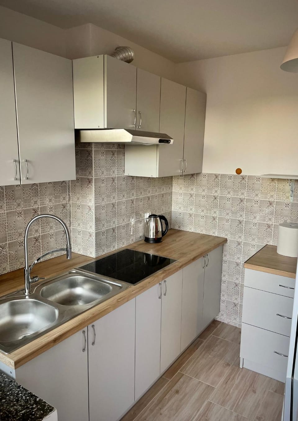 Kitchen or kitchenette, Kitchen or kitchenette, stove