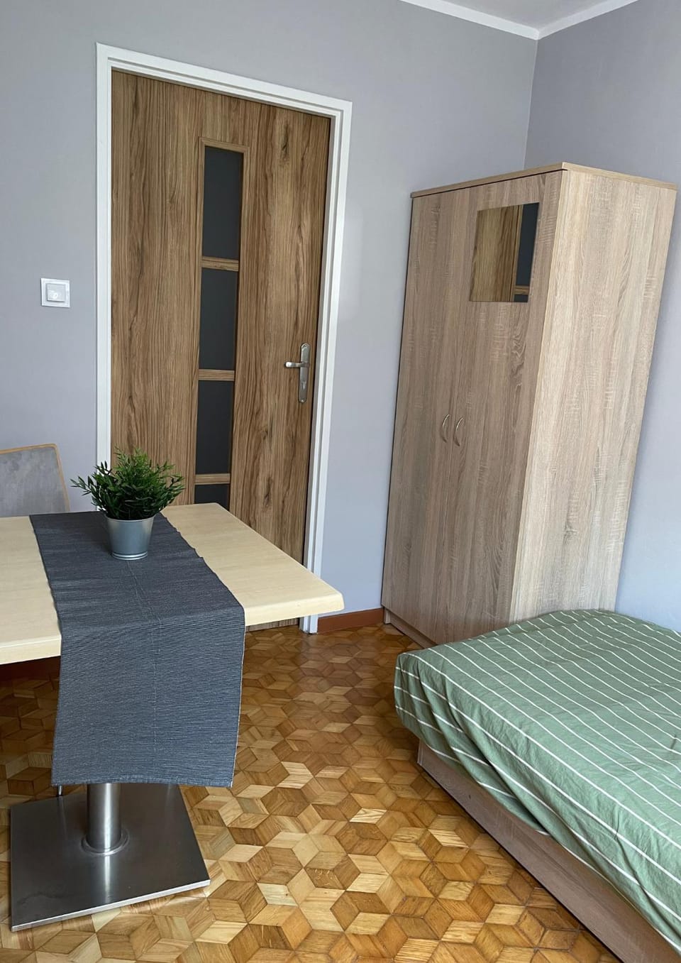 Bed, Photo of the whole room, Bedroom, wardrobe