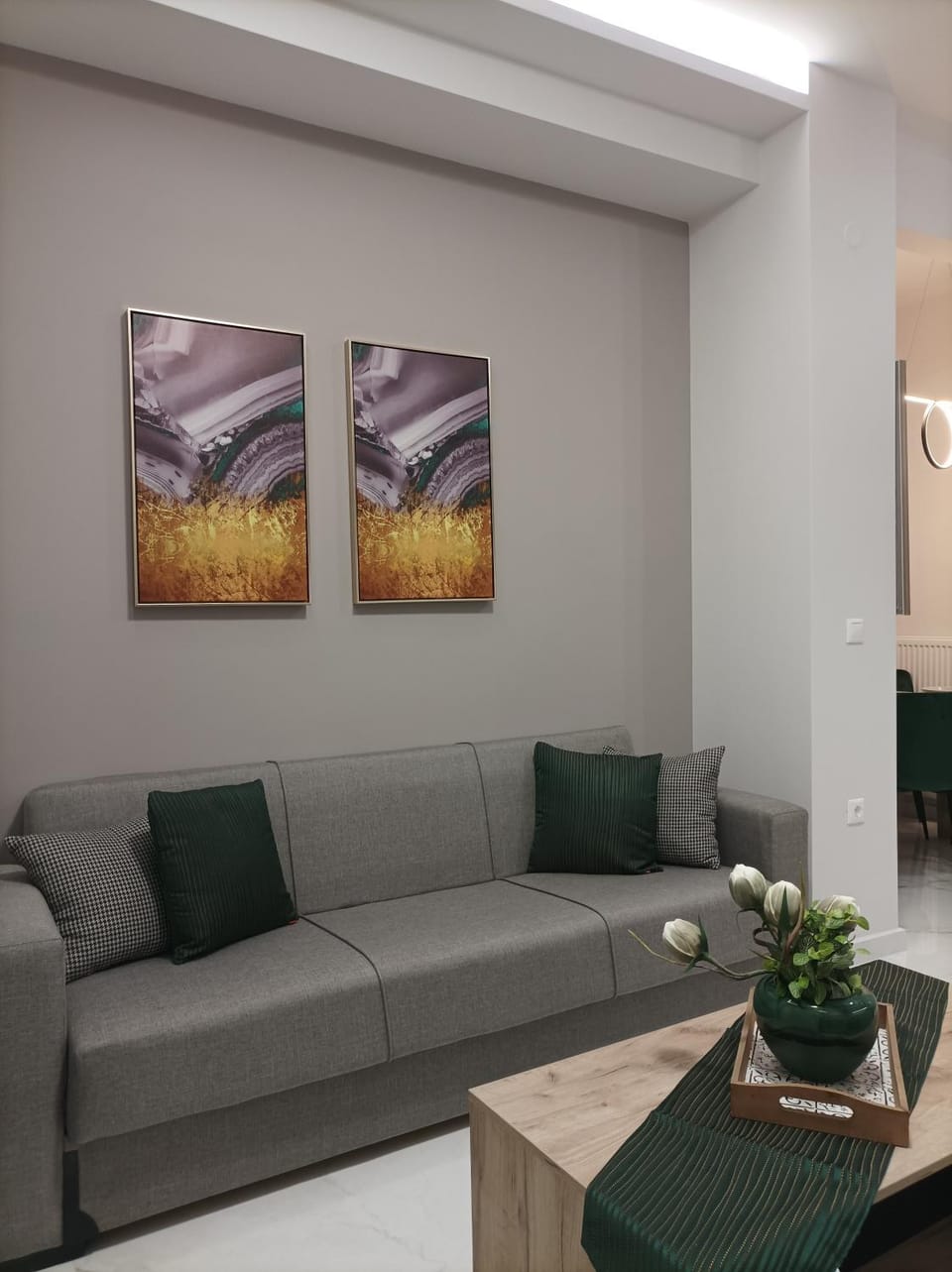 Living room, Seating area