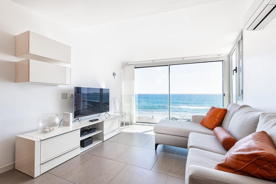 Luxury First Line Apartment. Apartment in Gran Canaria